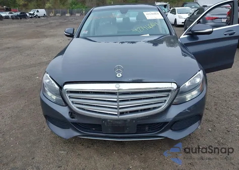 2015 Mercedes-Benz C 300 4Matic/Luxury 4Matic/Sport 4Matic from USA, damaged, VIN 55SWF4KB4FU016712